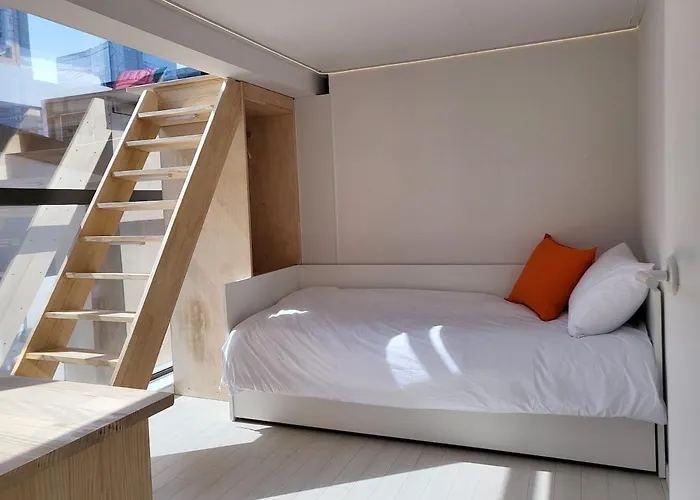 Appartement 2 For 6, Young House
